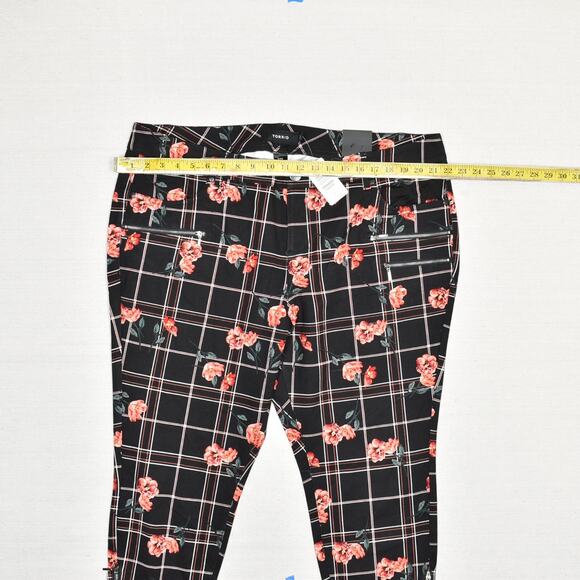 NEW Torrid Women's Skinny Pants Floral Zip Rayon Black Plus Size 22 Ankle Zip - Picture 4 of 8